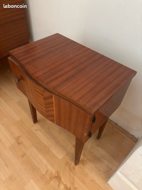 Table de chevet vintage en bois assortie à l'armoire (image 5)