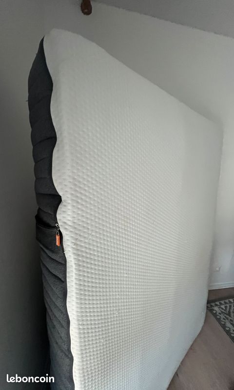 Matelas Emma Hybrid Lite 22 – 140x190 - Très peu utilisé - Toujours sous garantie (image 1)