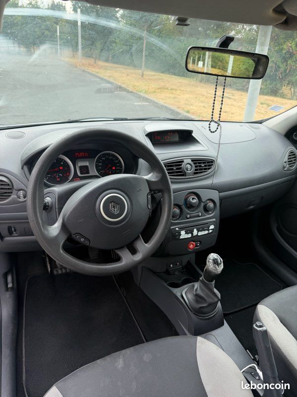 Clio 3 société (image 3)