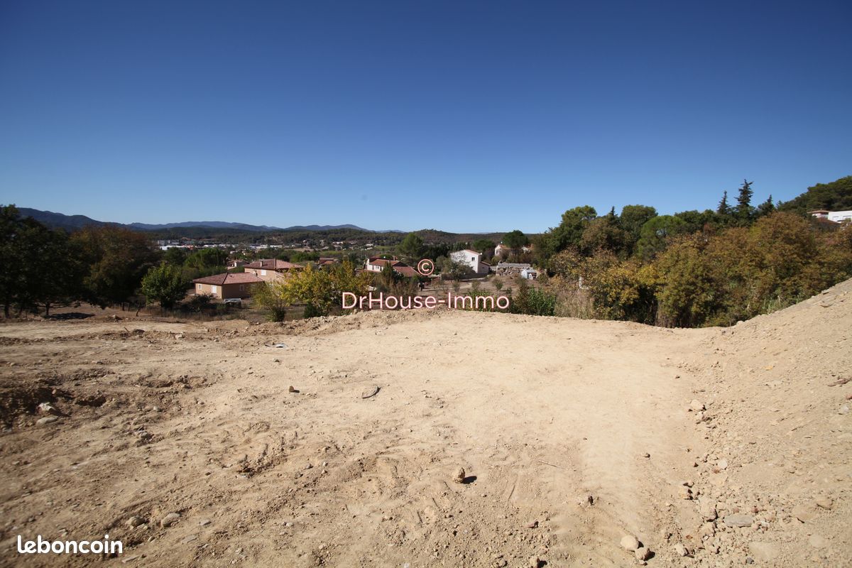 Terrain 1700 m² · à Saint-Privat-des-Vieux · 1 700 m² · 80 000 €