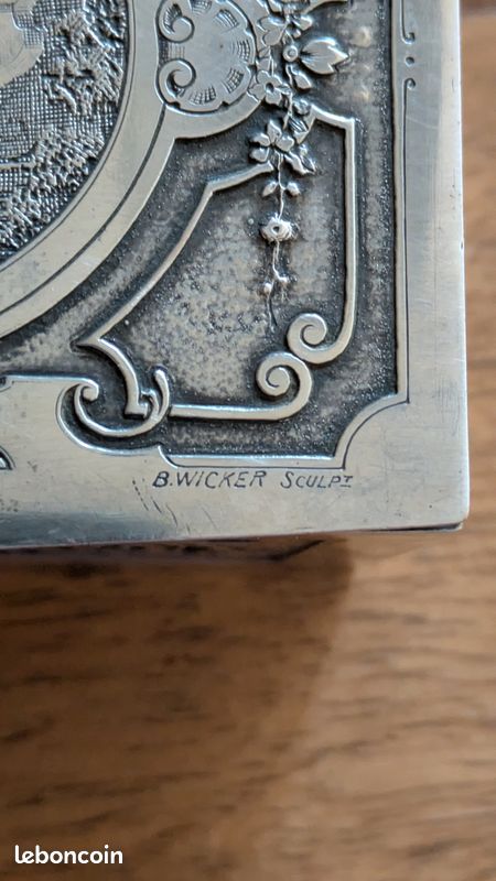 Boîte à timbres ancienne (image 4)
