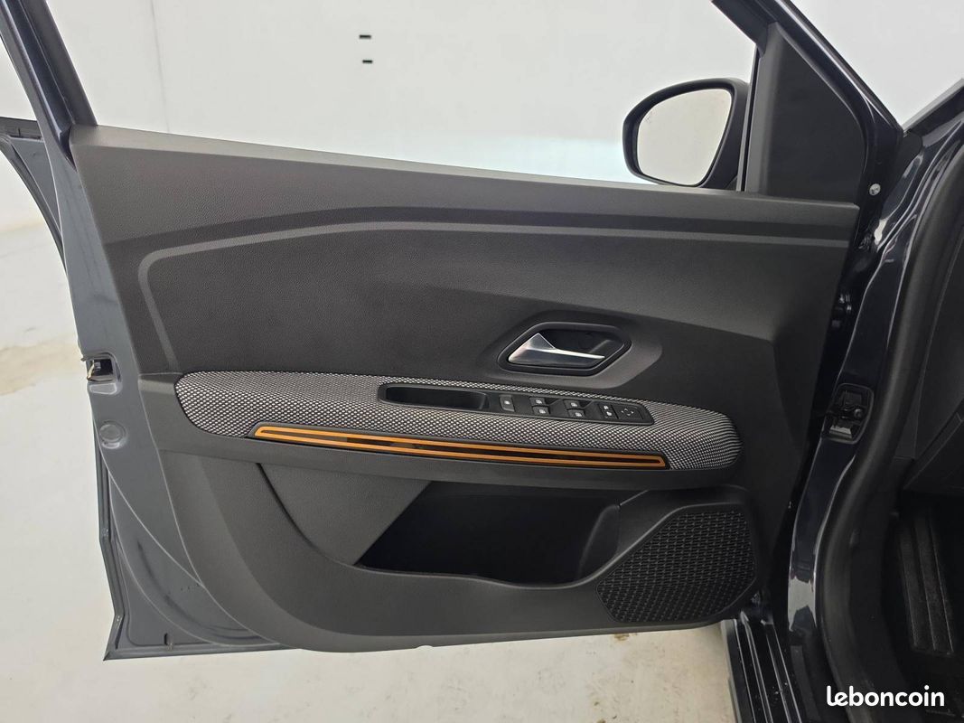 RENAULT Austral mild hybrid 160 auto Techno (image 11)