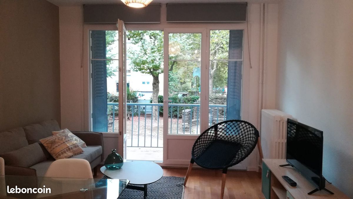 Appartement 5 pièces 82 m² · à Lyon · 82 m² · 452 €/mois