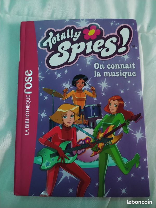 Lot de 2 livres "Totally Spies" (image 2)