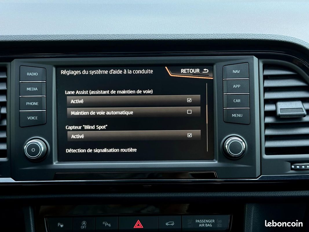 CUPRA ATECA 2.0 TSI 300 DSG 4Drive 1ère Main Siège F1 TOP Toit Attelage Brembo Caméra 360 (image 29)