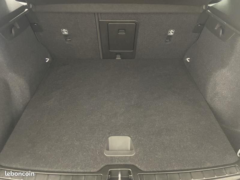 Volvo EX40 Single Extended Range 252ch Plus (image 7)
