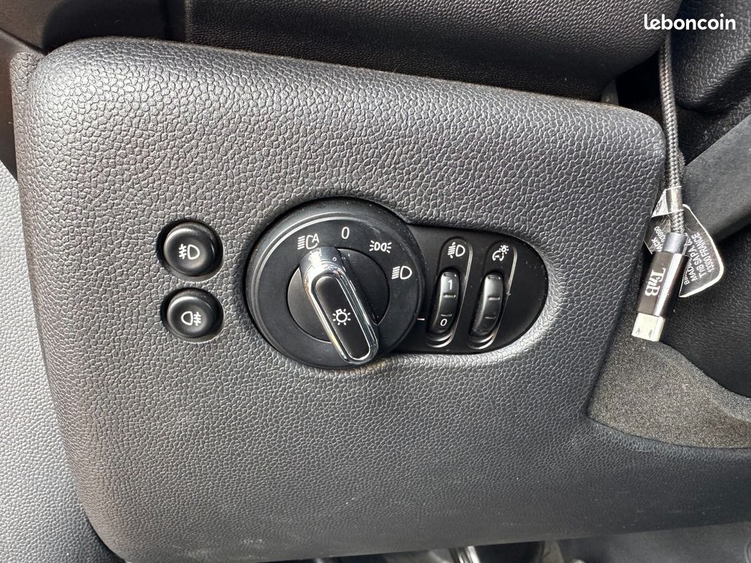 MINI HATCH 5 PORTES Cooper D 116 ch Pack Chili (image 27)