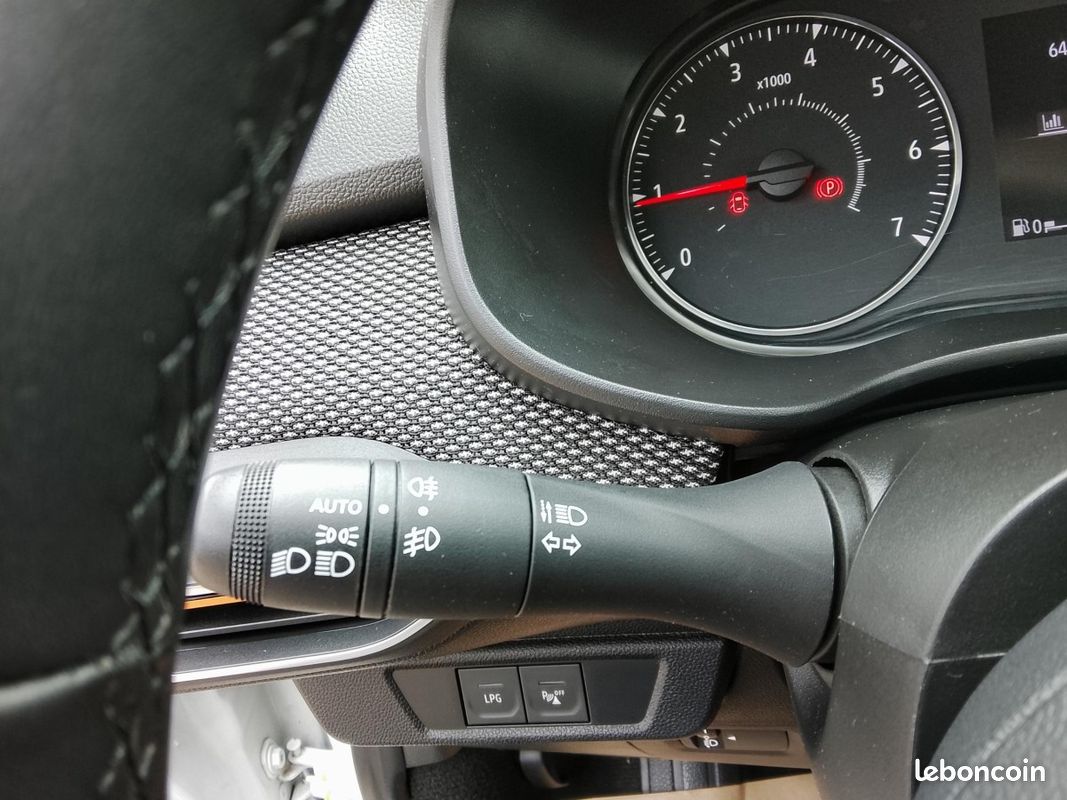 Dacia Sandero Stepway (3) Expression ECO-G 100 -22 (image 36)