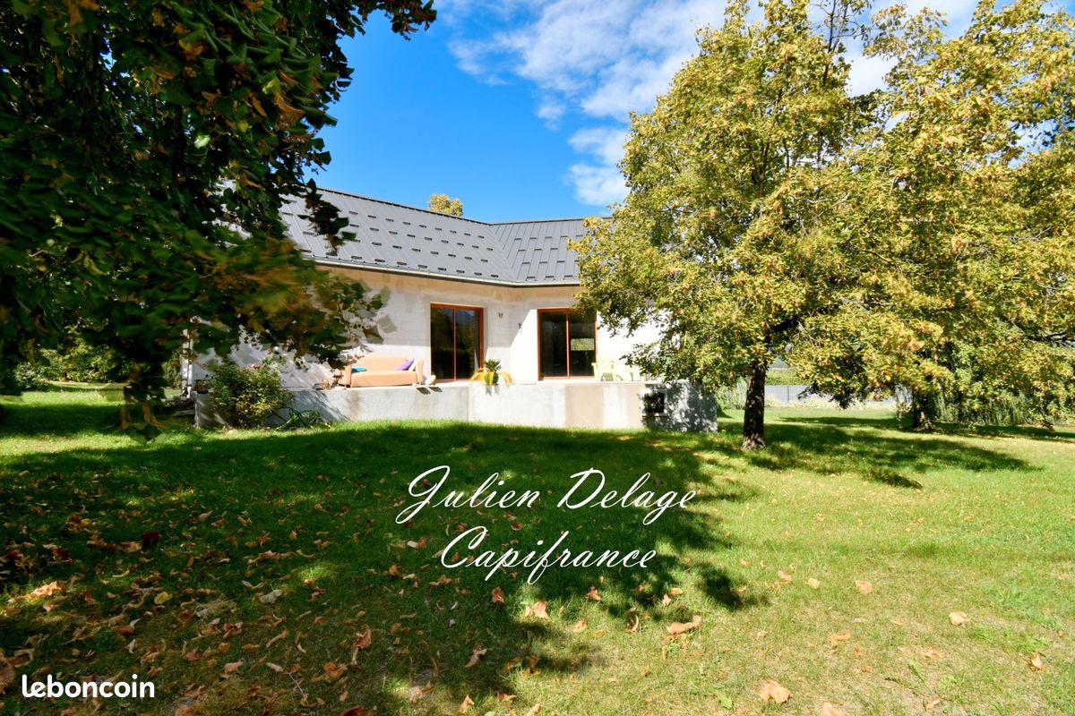 Maison 8 pièces 219 m² · à Crots · 219 m² · 465 000 €