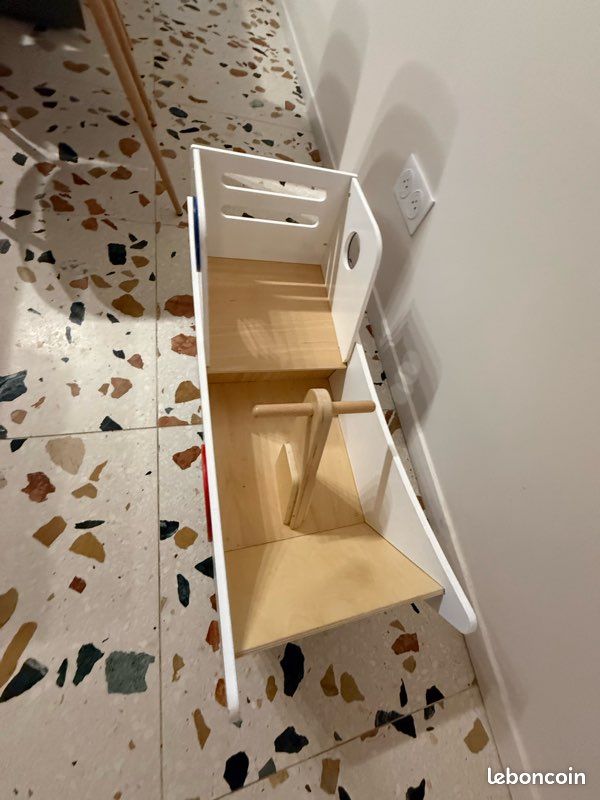Bateau à Bascule En Bois Hape - Pour Enfants Dès 12 Mois | Développe équilibre Et Coordination | 81x30x36 Cm, Supporte 50 Kg | Jeu Intérieur/extérieur