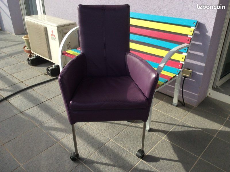 Chaises en cuir (image 1)