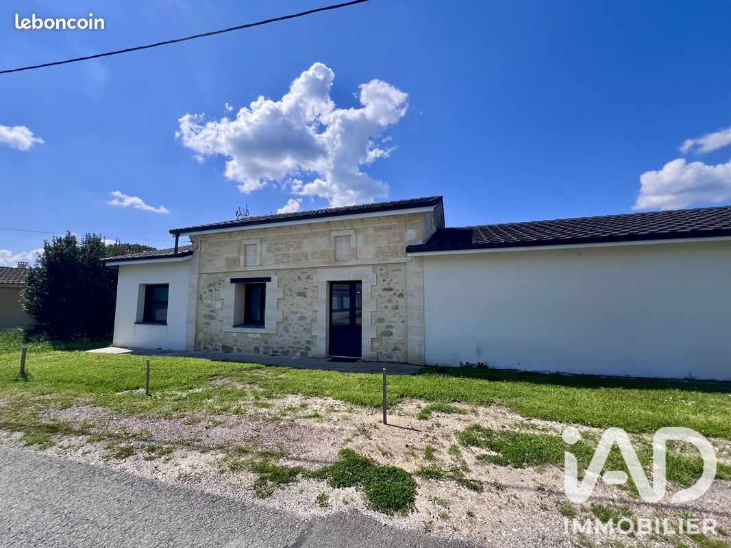Maison 5 pièces 169 m² · à Saint-Martin-du-Bois · 169 m² · 355 000 €