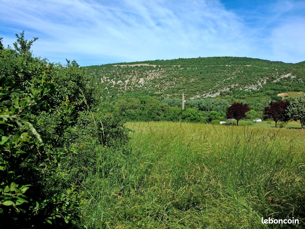 Terrain 1095 m² · à Monieux · 1 095 m² · 78 000 €
