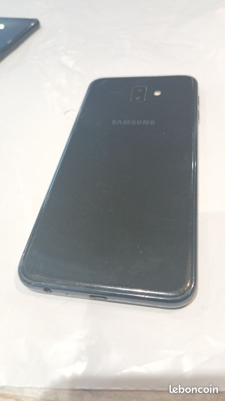 Samsung j6 + (image 2)