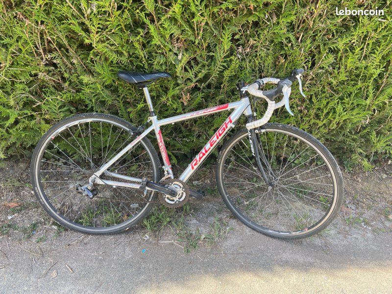 Vélo de route (image 1)