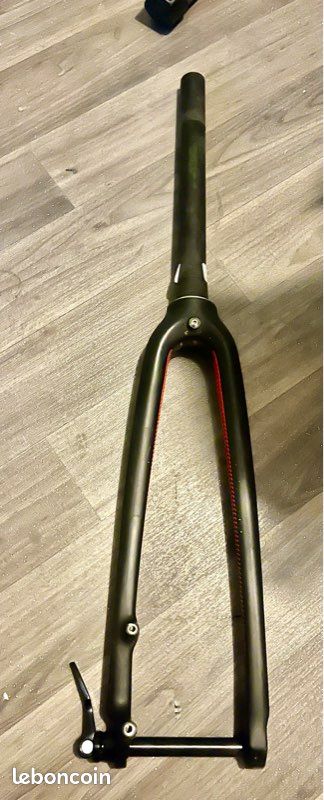 Fourche Carbone Kuota Route 700c – Pivot Alu 1″1/8 – Neuve