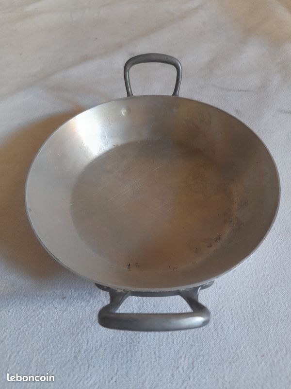 Plat ancien aluminum Tournus Unis France 26 - Arts de la table