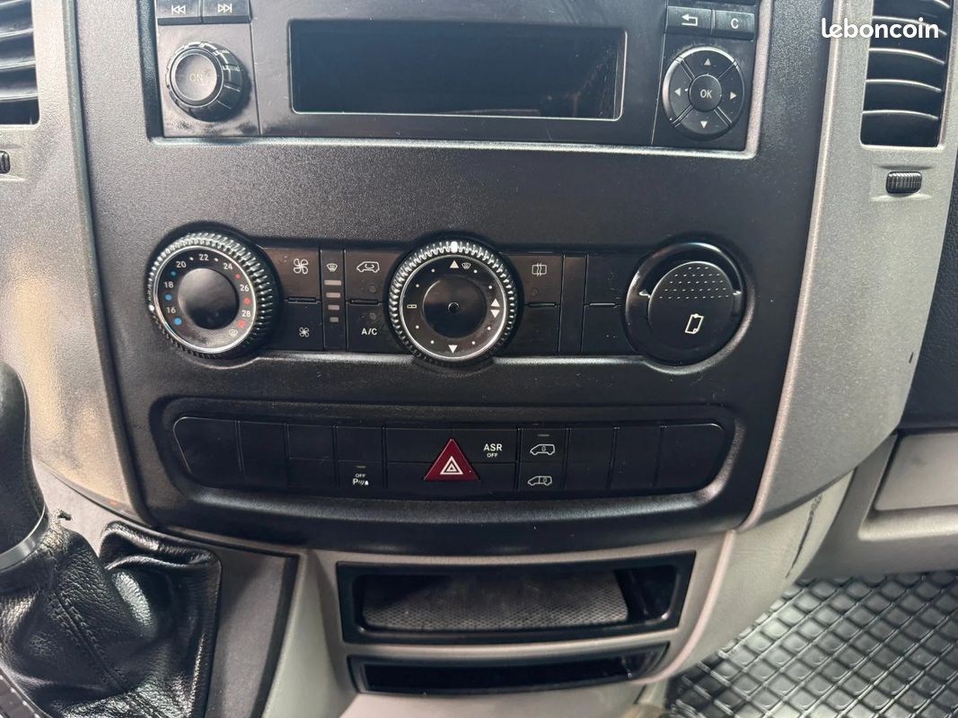 MERCEDES SPRINTER COMBI 313 Bluetec 37S 4x2 3,5t 7G Tronic Plus A - 1ÈRE MAIN (image 18)