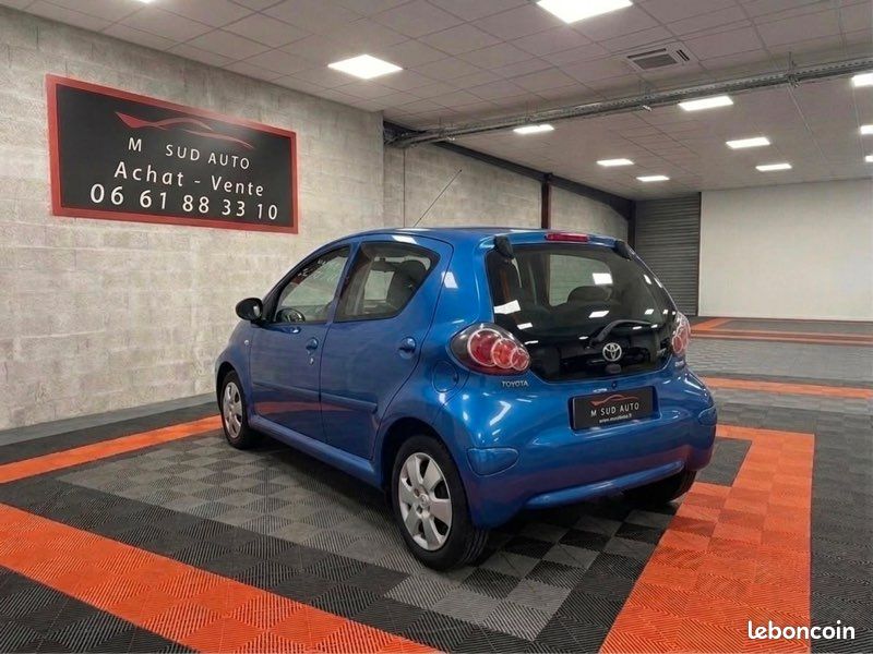 Toyota Aygo 1.0 Boite Automatique CarPlay en Option (image 4)
