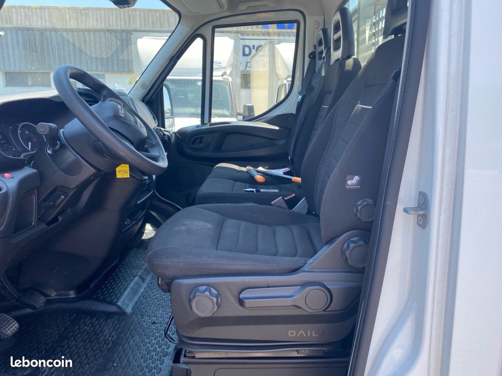 Iveco Daily Plateau CCb 35C14H empattement 4100 (image 8)