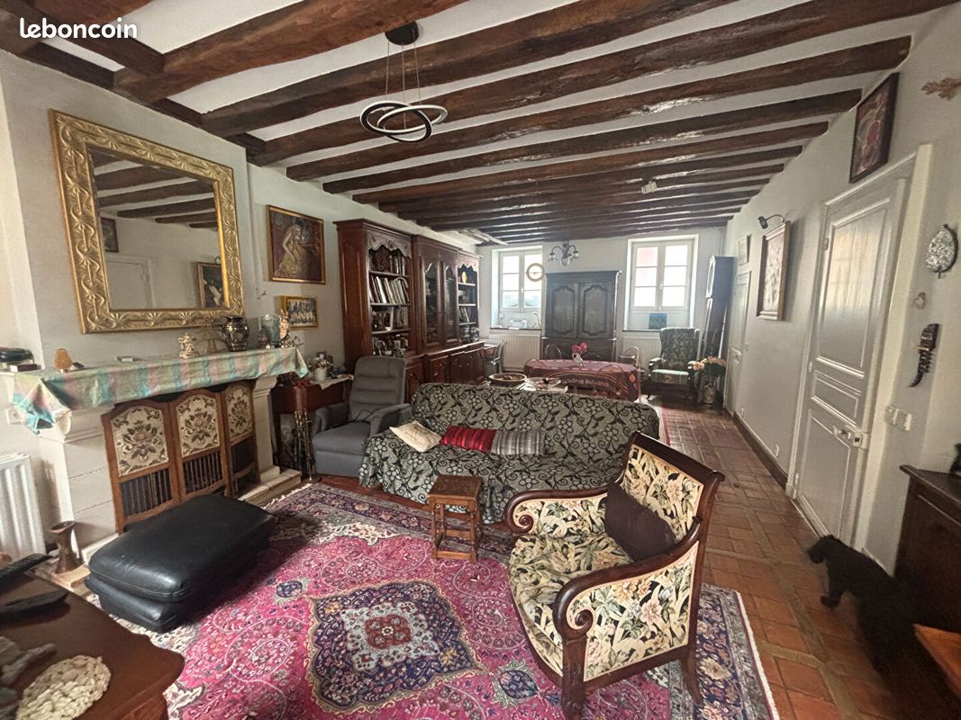Maison 7 pièces 209 m² · à Châteauroux · 209 m² · 399 900 €