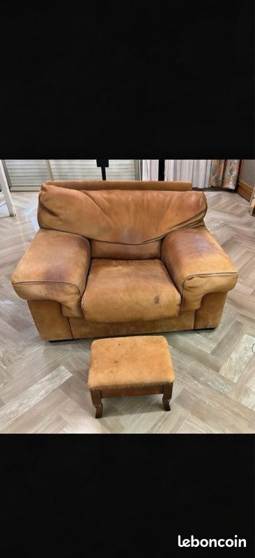 Fauteuil cannelé, fauteuil club Roche Bobois en cuir En vente sur
