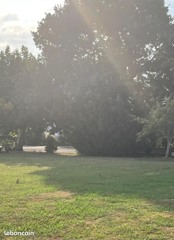 Terrain 909 m² Villefranque · 285 000 €