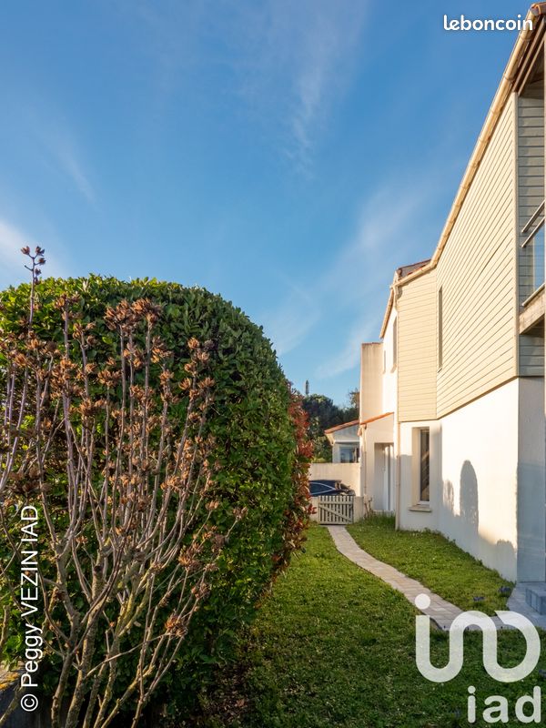 Propriété 5 pièces 160 m² - Lagord 17140 (image principale 8)