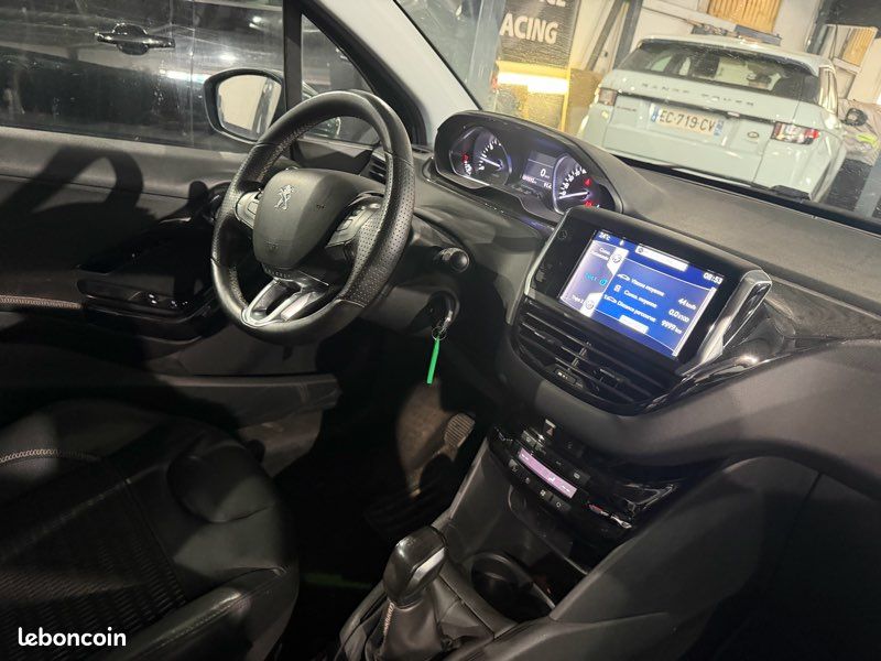 Peugeot 208 1.6 120 CH Allure (image 11)