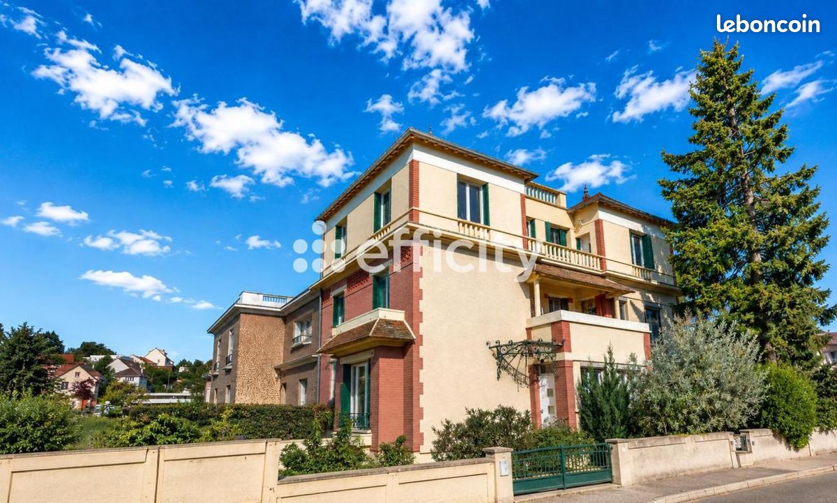 Immeuble 11 pièces 300 m² · à Palaiseau · 300 m² · 1 200 000 €
