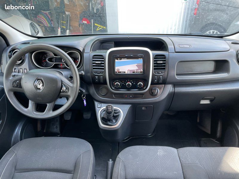 Renault trafic (3) l1h1 dci 120ch bm6 6 places tva récupérable (image 3)