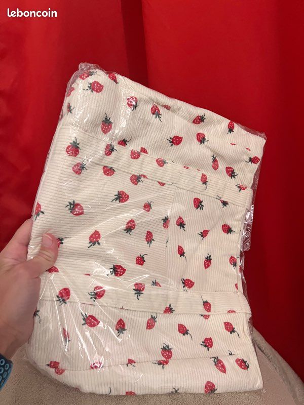 🍓Sac fourre tout en velours côtelé blanc et motifs de fraises neuf korean fashion (image 18)