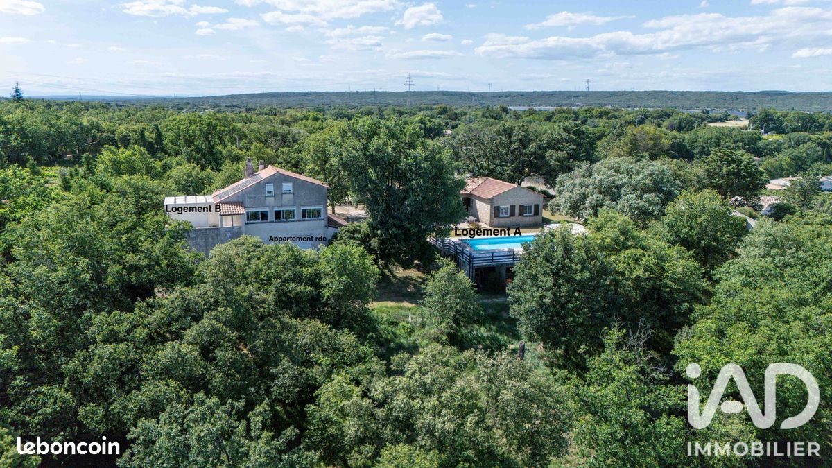 Maison 12 pièces 335 m² · à Rochefort-du-Gard · 335 m² · 880 000 €