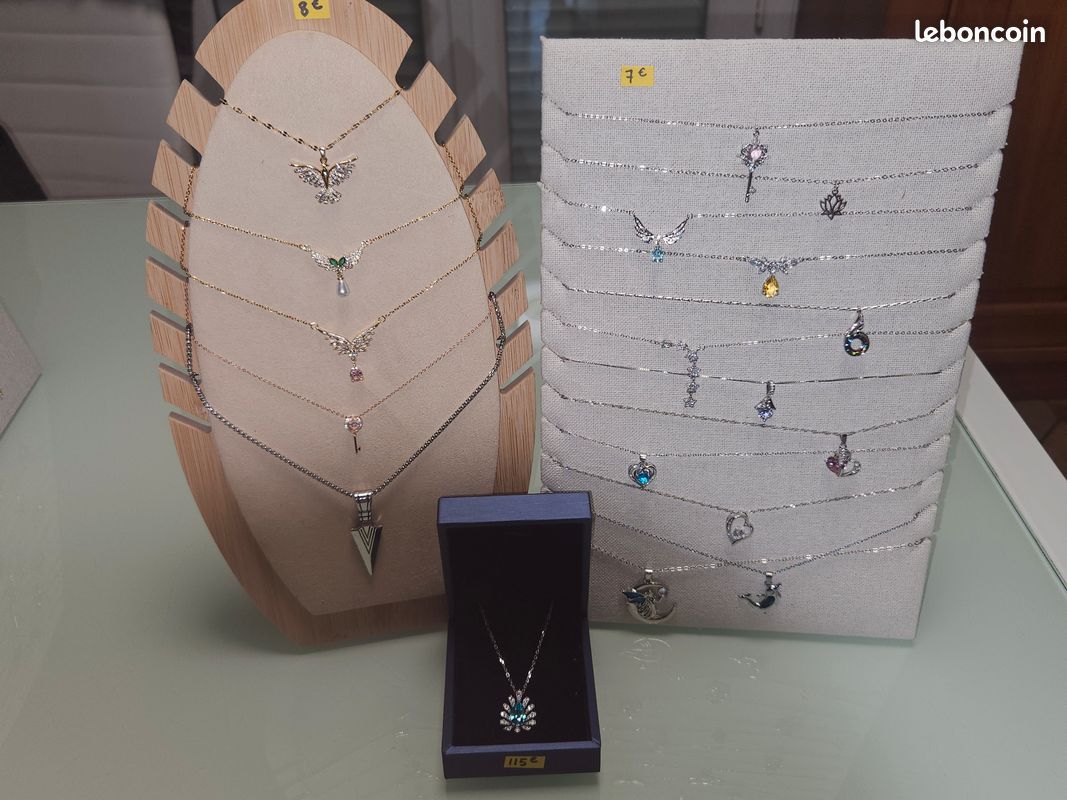 Lot Complet Bijoux Neufs + Stock + Présentoirs & Miroir – Bagues, Colliers, Bracelets, Montres, Parures, Fantaisie – Idéal Revente / Brocante / E-commerce / Marché / Foire / Salon (image 4)