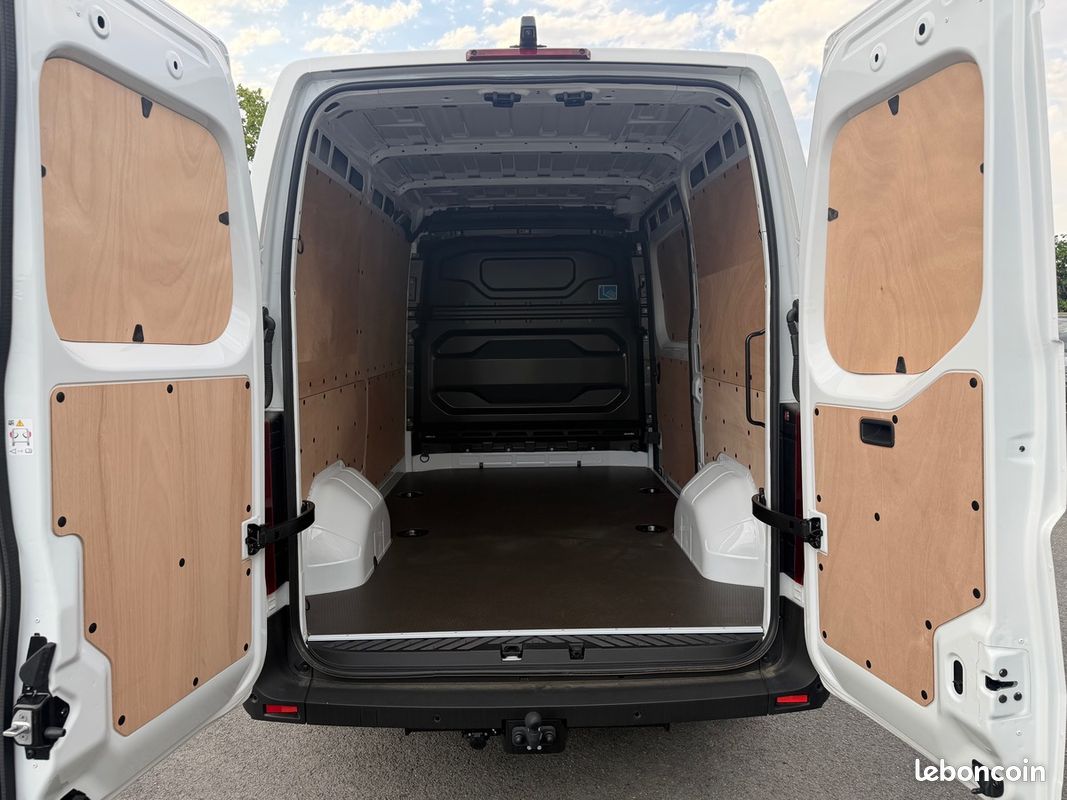 RENAULT Master L2H2 Fourgon 2.0 BlueDCI 130 M6 Extra + Options (image 25)