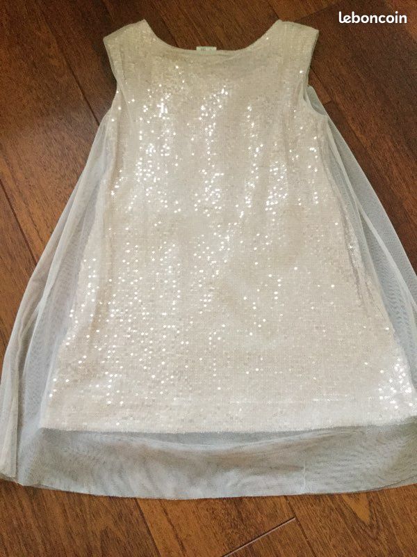 Robe Zara à sequins 7/8 ans (image 2)