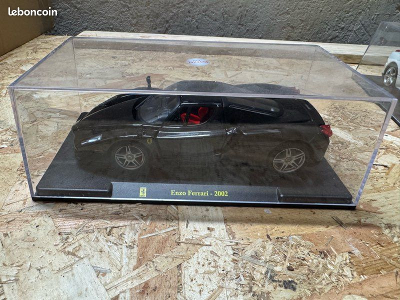 Ferrari Enzo 1/24 (image 5)