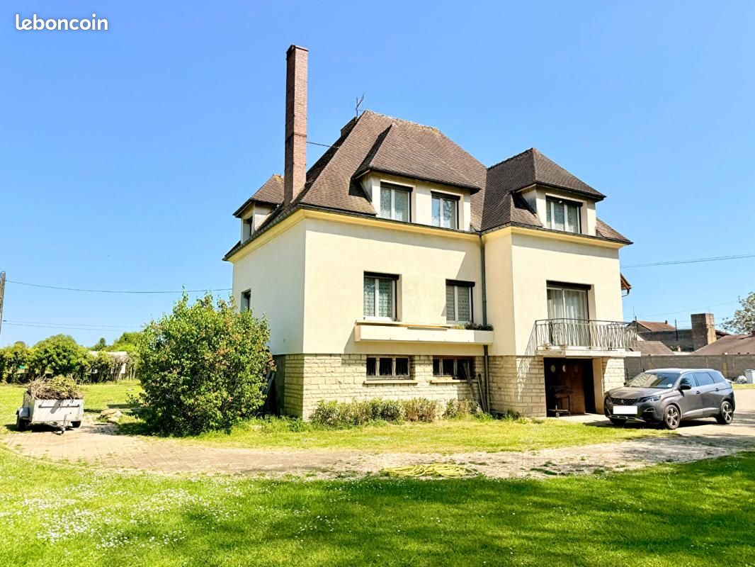 Maison 10 pièces 220 m² · à Brienon-sur-Armançon · 220 m² · 239 000 €