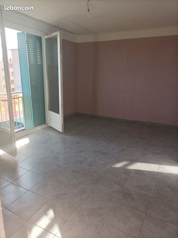 Appartement 4 pièces 70 m² · à Orange · 70 m² · 70 000 €