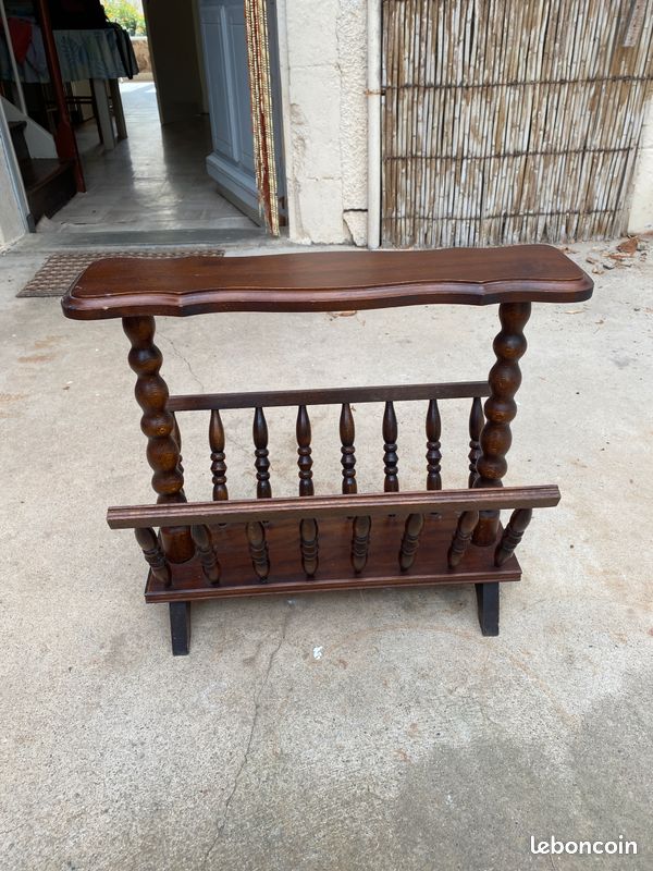 Porte-revues vintage en bois massif - style rustique (image 1)