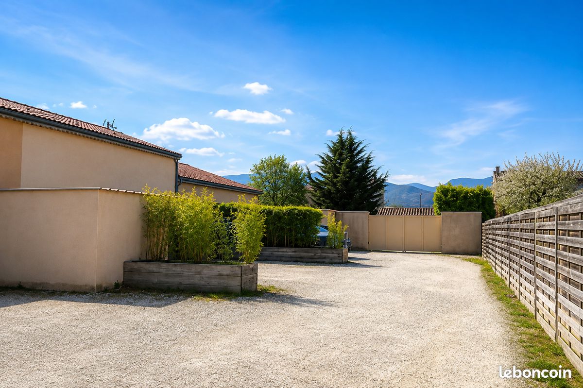 Maison 5 pièces 115 m² · à Mirabel-Et-Blacons · 115 m² · 325 000 €