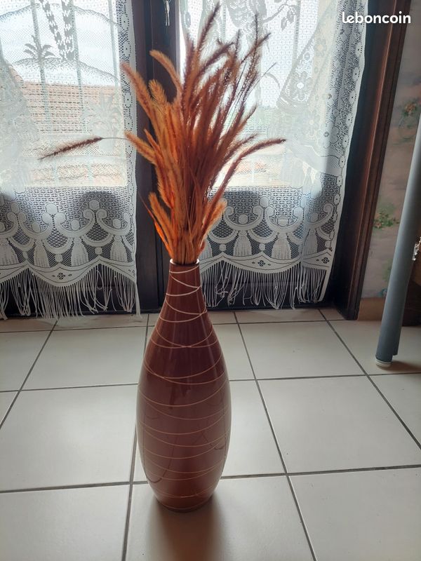 Pot avec fleurs séchées (image 1)