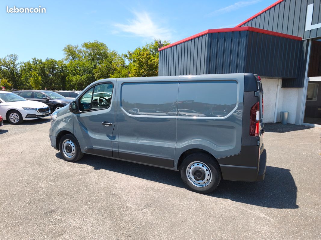 Trafic L1H1 2.0 DCi 130 cv Grand Confort - 42500 klm / 2024 (image 3)