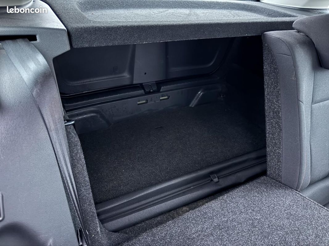 SKODA KAMIQ 1.0 TSI Evo 110ch Ambition 1erMain Keyless Carplay Hayon Electrique Siege chauffant (image 14)