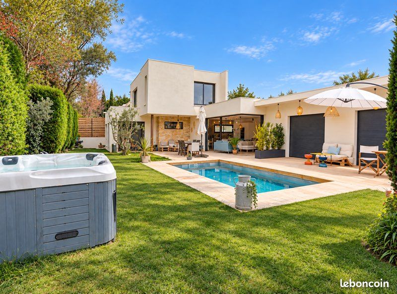 Maison 8 pièces 192 m² · à Cassis · 192 m² · 1 485 000 €