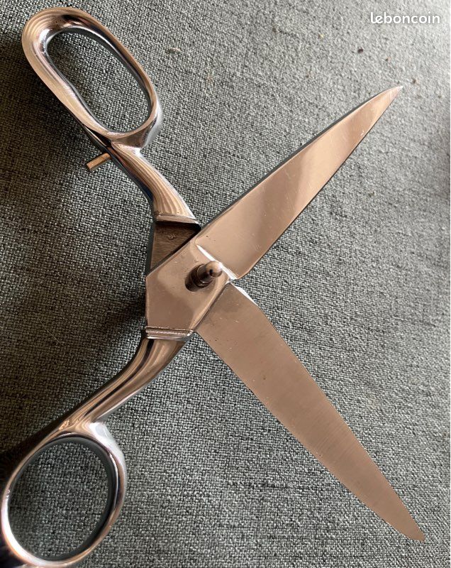 Paire de ciseaux professionnels TAILLEURS 25cm neufs (image 9)
