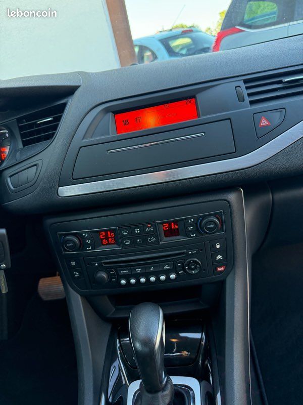 Citroen C5 2,0 HDI 163ch Exclusive / Automatique / 2011 (image 5)