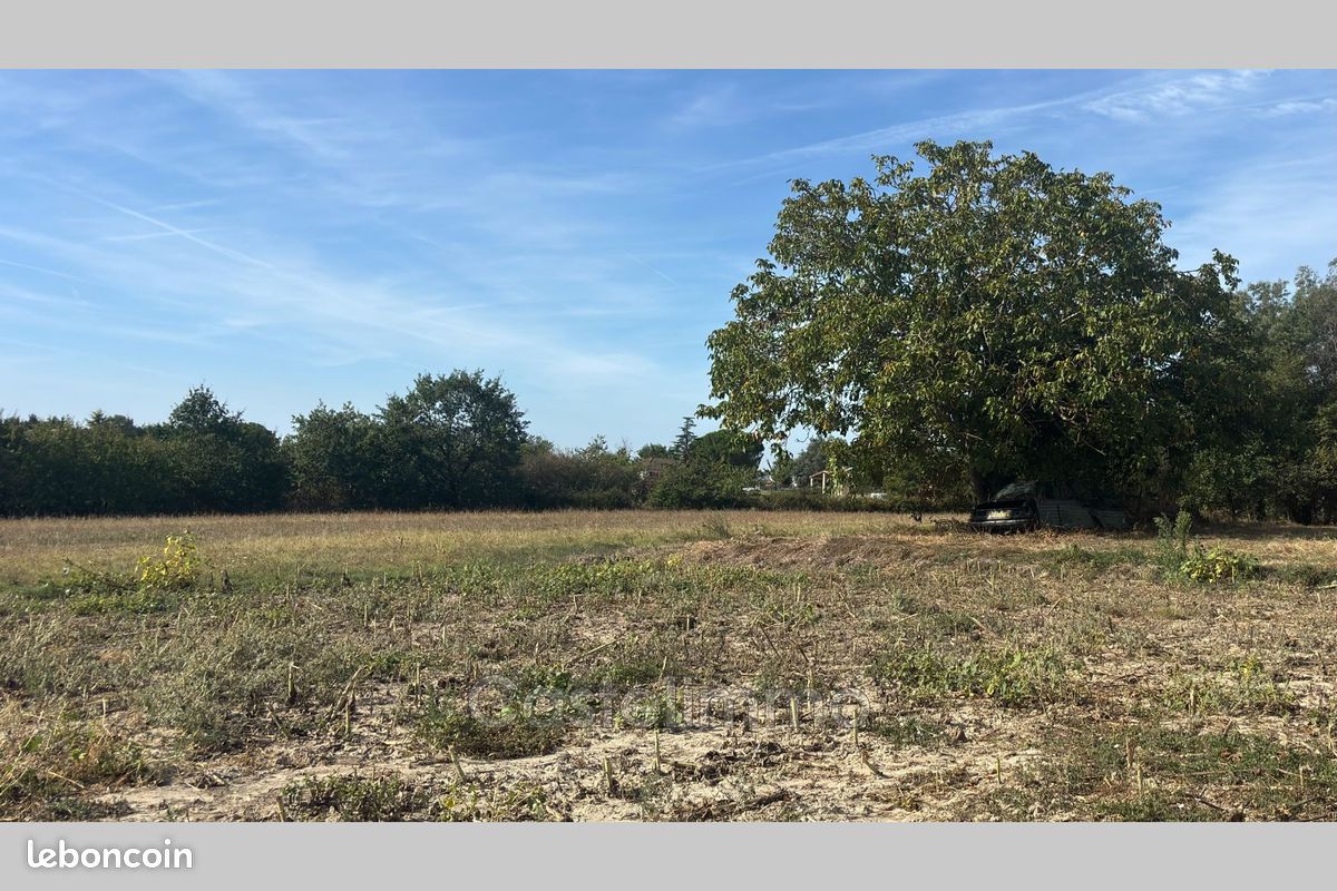 Terrain 1484 m² · à Garganvillar · 1 484 m² · 39 500 €