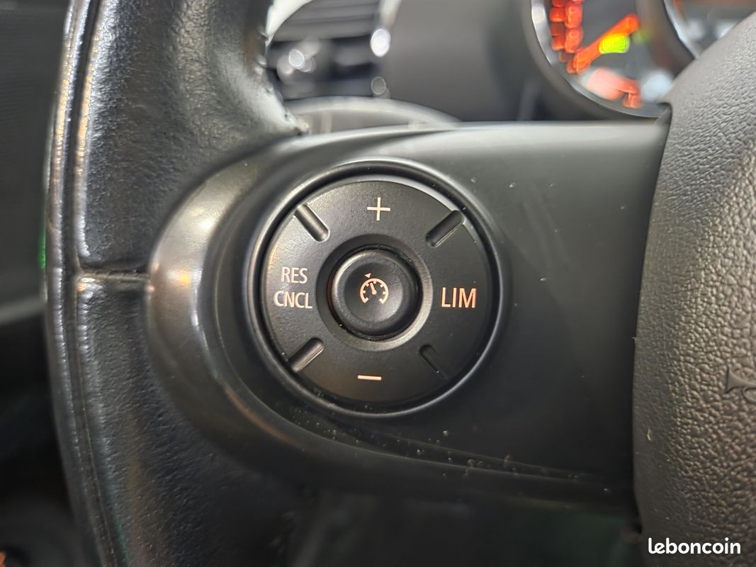 Mini CLUBMAN ONE D 116CH KENSINGTON (image 24)