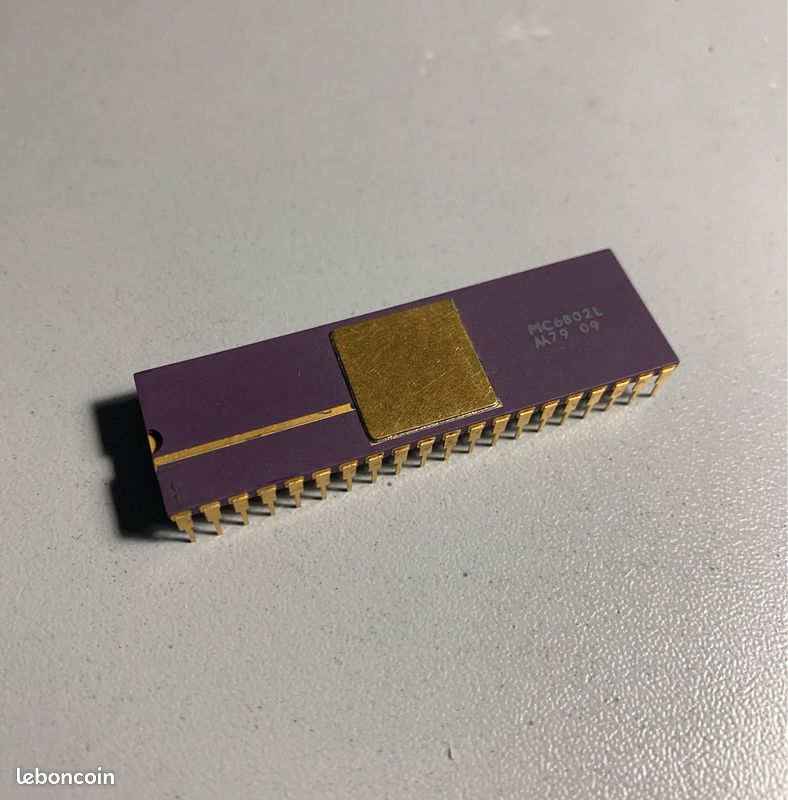 Microprocesseur MC6802L (image 2)
